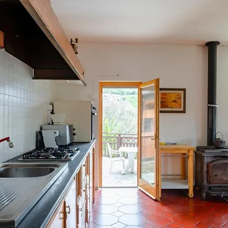 Altido Splendid House W/garden & Green Hills View Castiglione Chiavarese