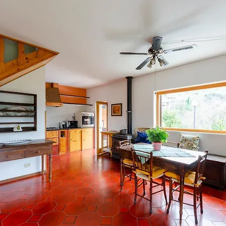 דירה Altido Splendid House W/garden & Green Hills View